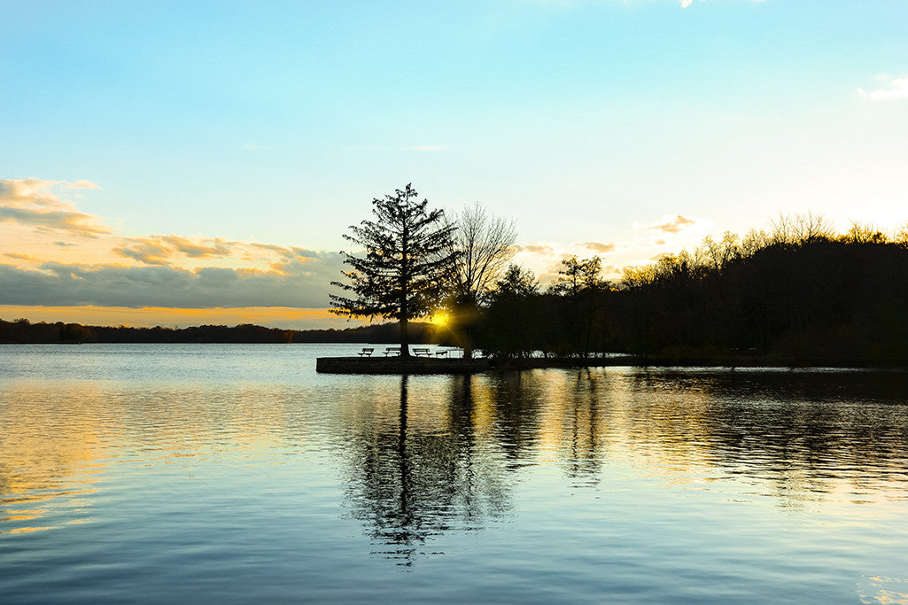 The sun sets on Lake Pinchot in Pennsylvania